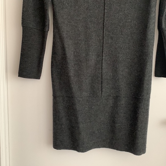 Grey wool dress - Picture 3 of 3